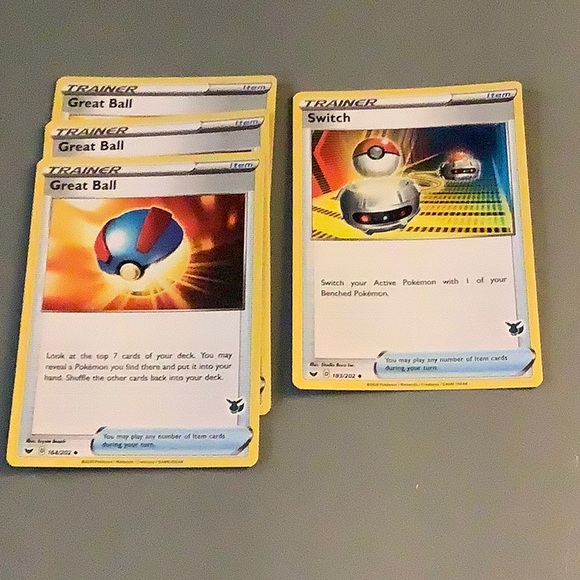 Random Pokémon Cards - Picture 7 of 8